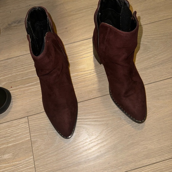 Mid Heel Booties❤️‍🔥 Block Heel!! Mint condition - Picture 7 of 8